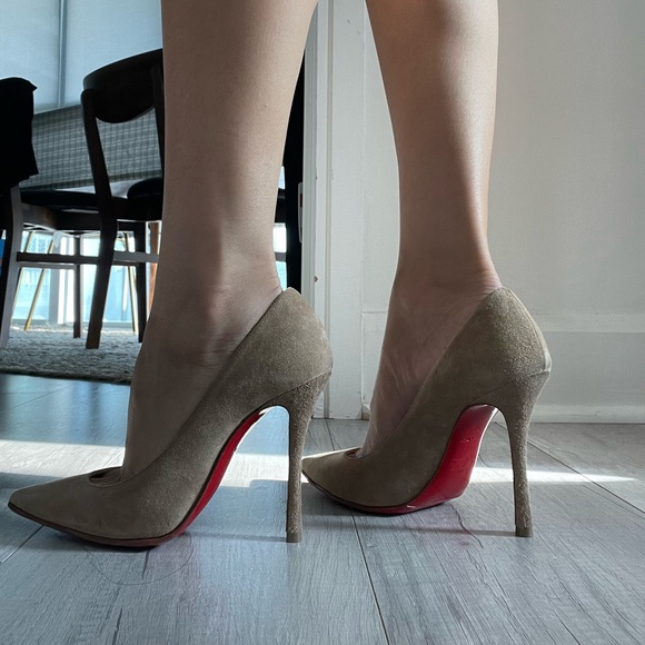 Christian Louboutin in Cappuccino Decoltish 100 Veau Velours - Picture 7 of 7